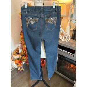 Contemporary Style Signature Studios womens jeans size 10 bootcut